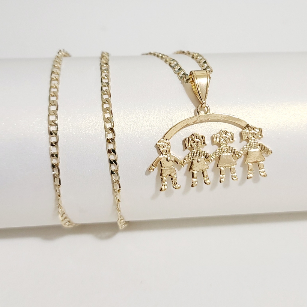 1 Boy 3 Girls Necklace New 25$